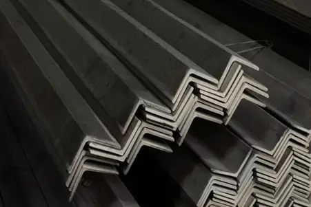 برش نبشی سیاه با دستگاه صنعتی