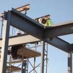 نکات ایمنی هنگام کار با تیرآهن در پروژه‌های ساختمانی