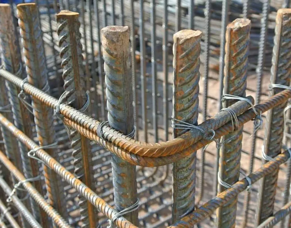 چگونه میلگرد مناسب برای بتن‌ریزی انتخاب کنیم؟